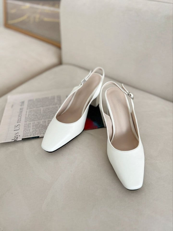 Golden Shoe - Korean Women Fashion - #restrostyle - 7001 Sandals - 4