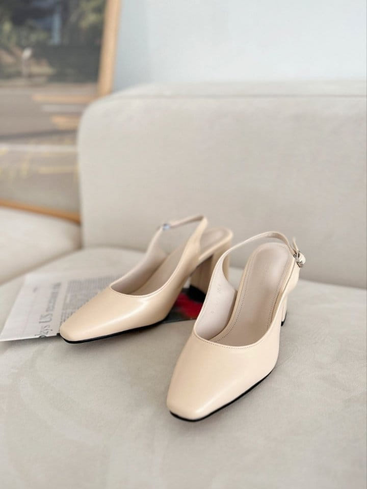 Golden Shoe - Korean Women Fashion - #thatsdarling - 7001 Sandals - 6