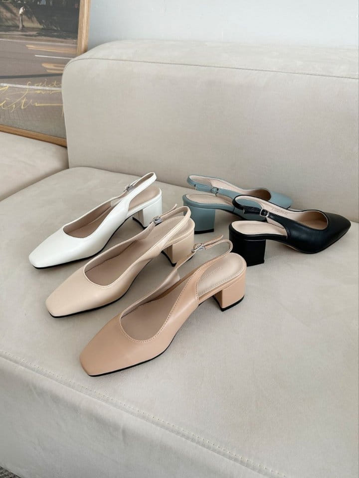 Golden Shoe - Korean Women Fashion - #thatsdarling - 5002 Sandals - 5