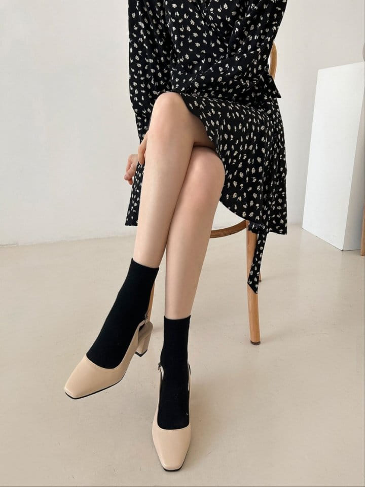 Golden Shoe - Korean Women Fashion - #thelittlethings - 5002 Sandals - 6