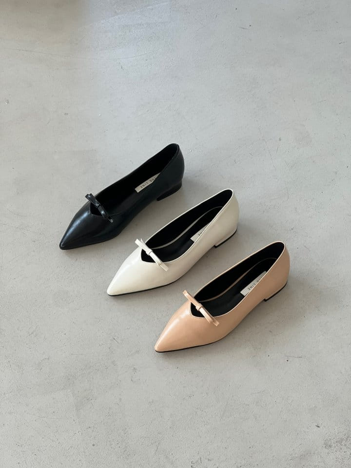 Golden Shoe - Korean Women Fashion - #thelittlethings - T2905 Flats