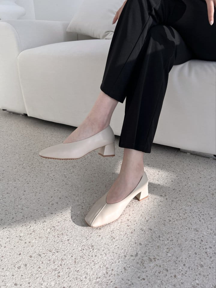 Golden Shoe - Korean Women Fashion - #womensfashion - 46 Flats - 10