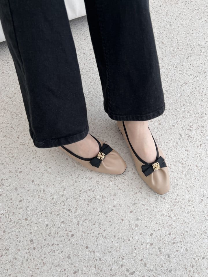 Golden Shoe - Korean Women Fashion - #womensfashion - 8075 Flats - 9