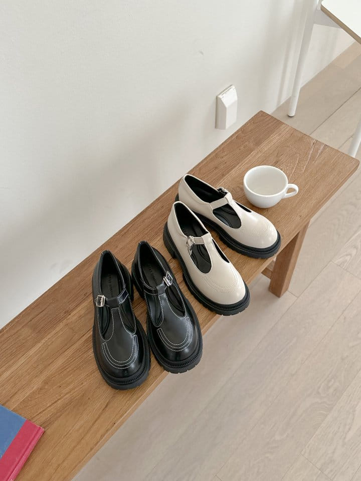 Golden Shoe - Korean Women Fashion - #womensfashion - 577 Flats