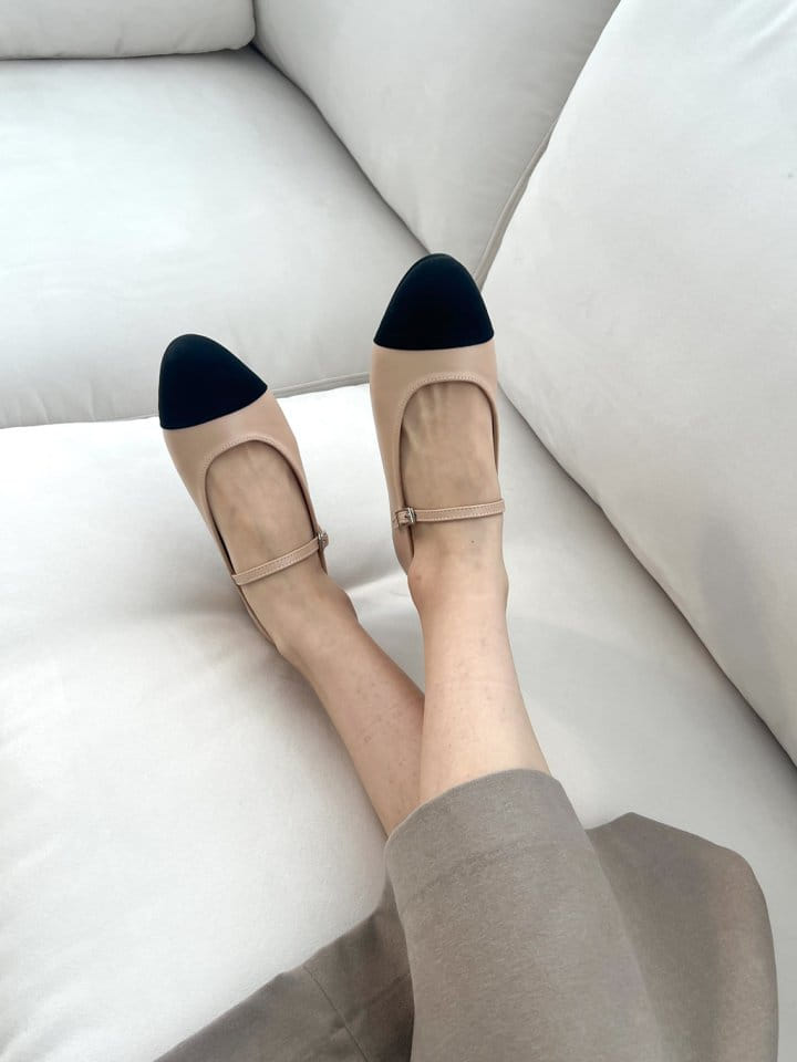 Golden Shoe - Korean Women Fashion - #womensfashion - K5449 Flats