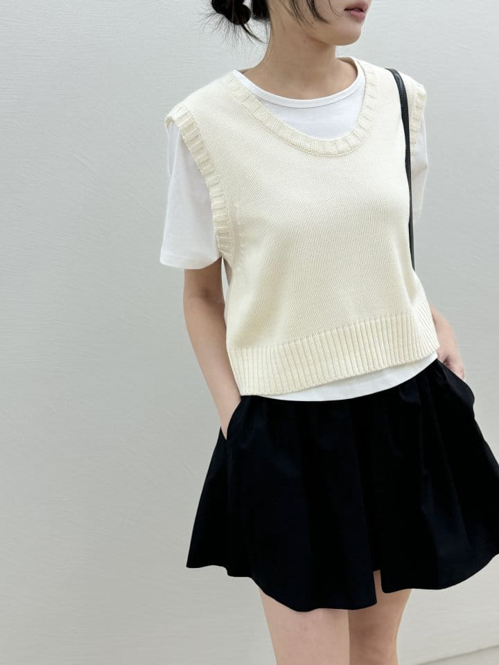 Most - Korean Women Fashion - #momslook - Unick Vest - 8