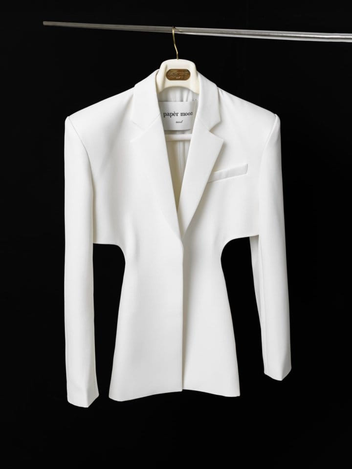 Paper Moon - Korean Women Fashion - #momslook - Squared Shoulder Cut Out Waist Detail Minimal Blazer - 2