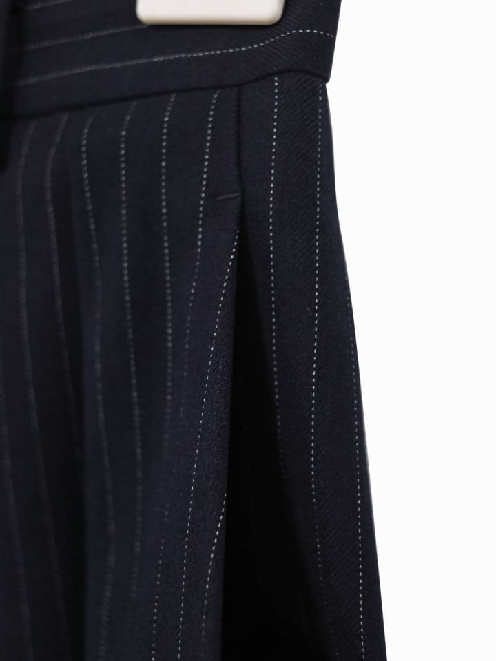 Paper Moon - Korean Women Fashion - #momslook - Pin Striped Low Waisted Double Pleats Wide Trousers - 9