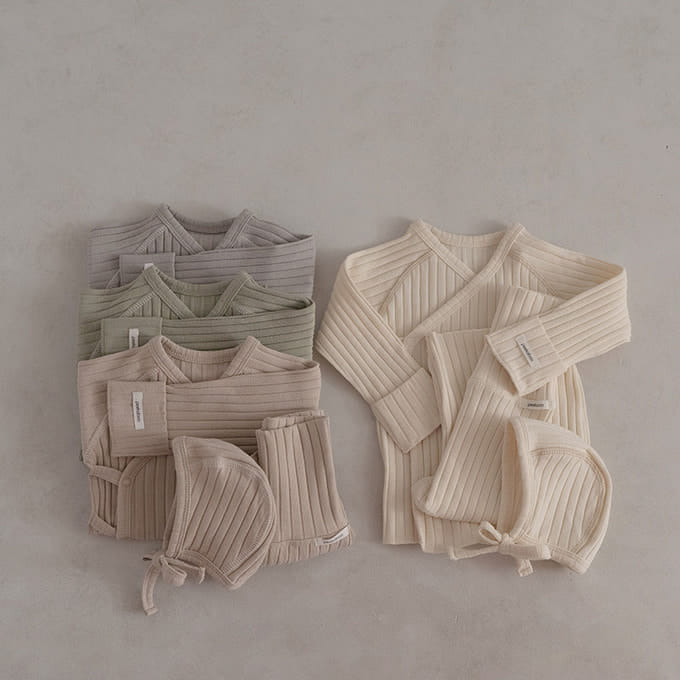 Peekaboo - Korean Baby Fashion - #babylifestyle - Ian Bonnet Set