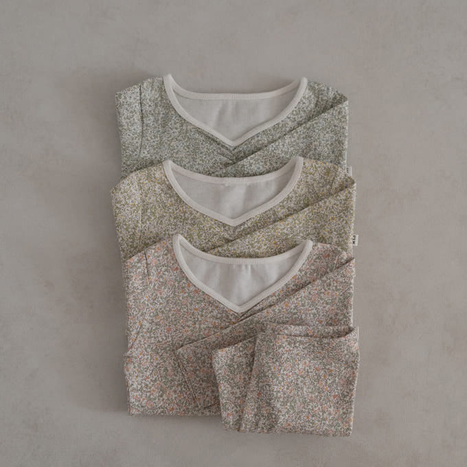 Peekaboo - Korean Children Fashion - #littlefashionista - Flower Sooni Top Bottom Set