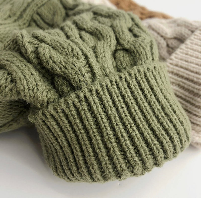 Reve - Korean Children Fashion - #kidsshorts - Slit Cable Knit - 4