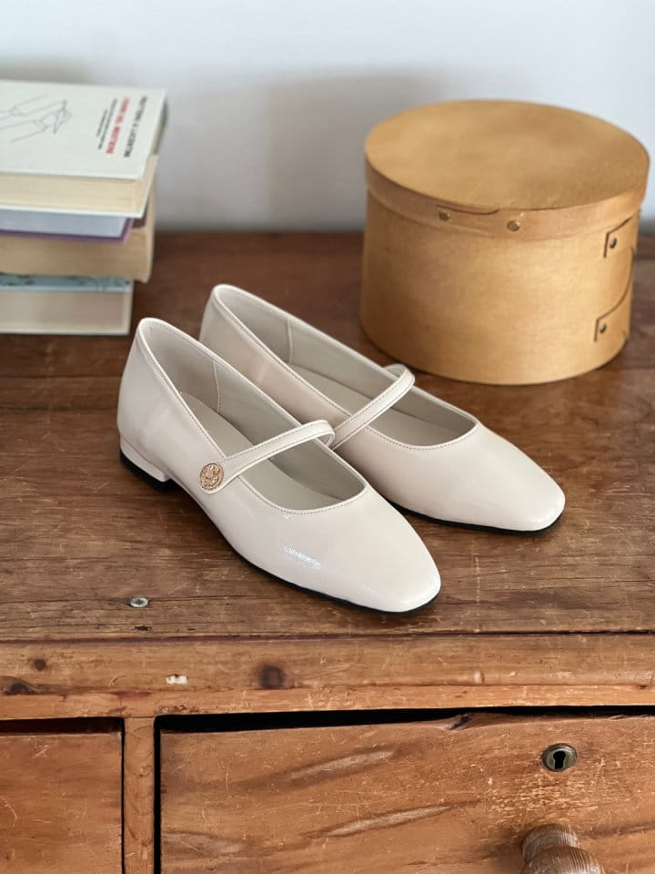 Ssangpa - Korean Women Fashion - #momslook - NV 7603 Flats & Ballerinas