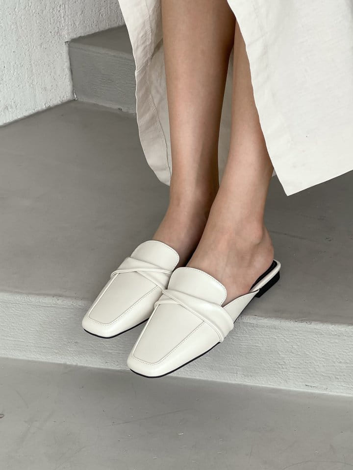 Ssangpa - Korean Women Fashion - #momslook - UDC 9035 Slipper & Sandals