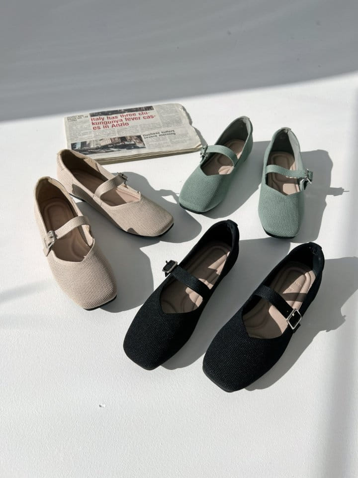 Ssangpa - Korean Women Fashion - #restrostyle - BY 8076 Flats & Ballerinas