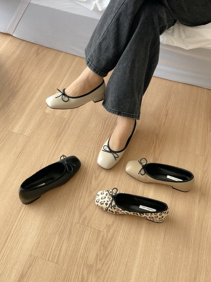 Ssangpa - Korean Women Fashion - #vintageinspired - UDC 9085 Flats & Ballerinas
