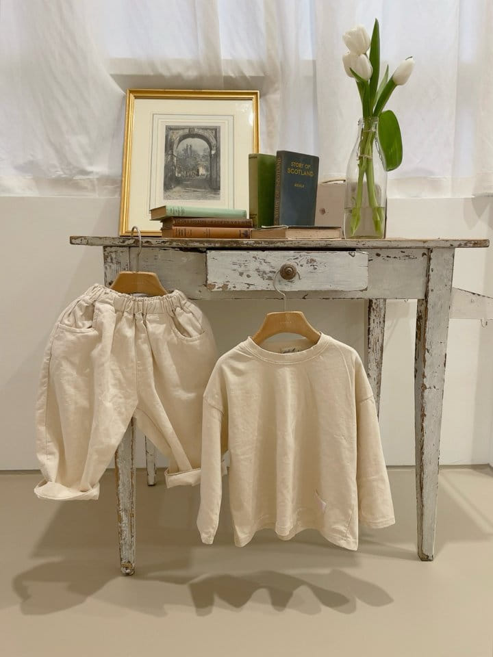 Studio M - Korean Children Fashion - #kidzfashiontrend - Cream Basic Tee - 10