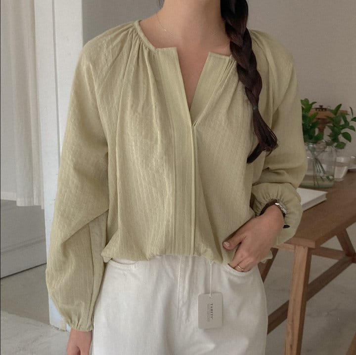 Tahiti - Korean Women Fashion - #romanticstyle - Olive Blouse