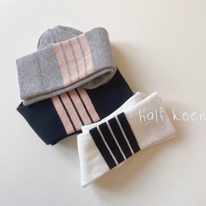 Teamand - Korean Children Fashion - #prettylittlegirls - Half Knee Socks Set