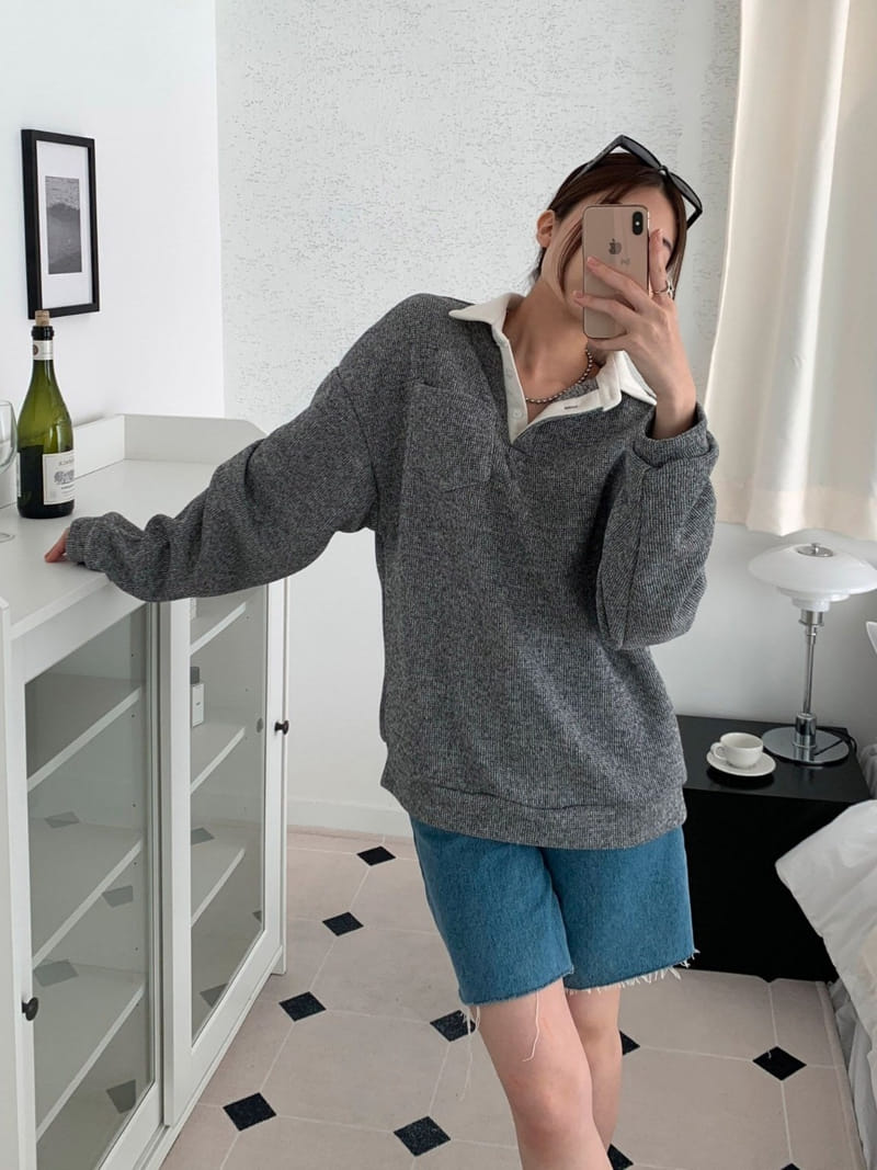 Theggllim - Korean Women Fashion - #momslook - Rugby Collar Sweatshirt - 3
