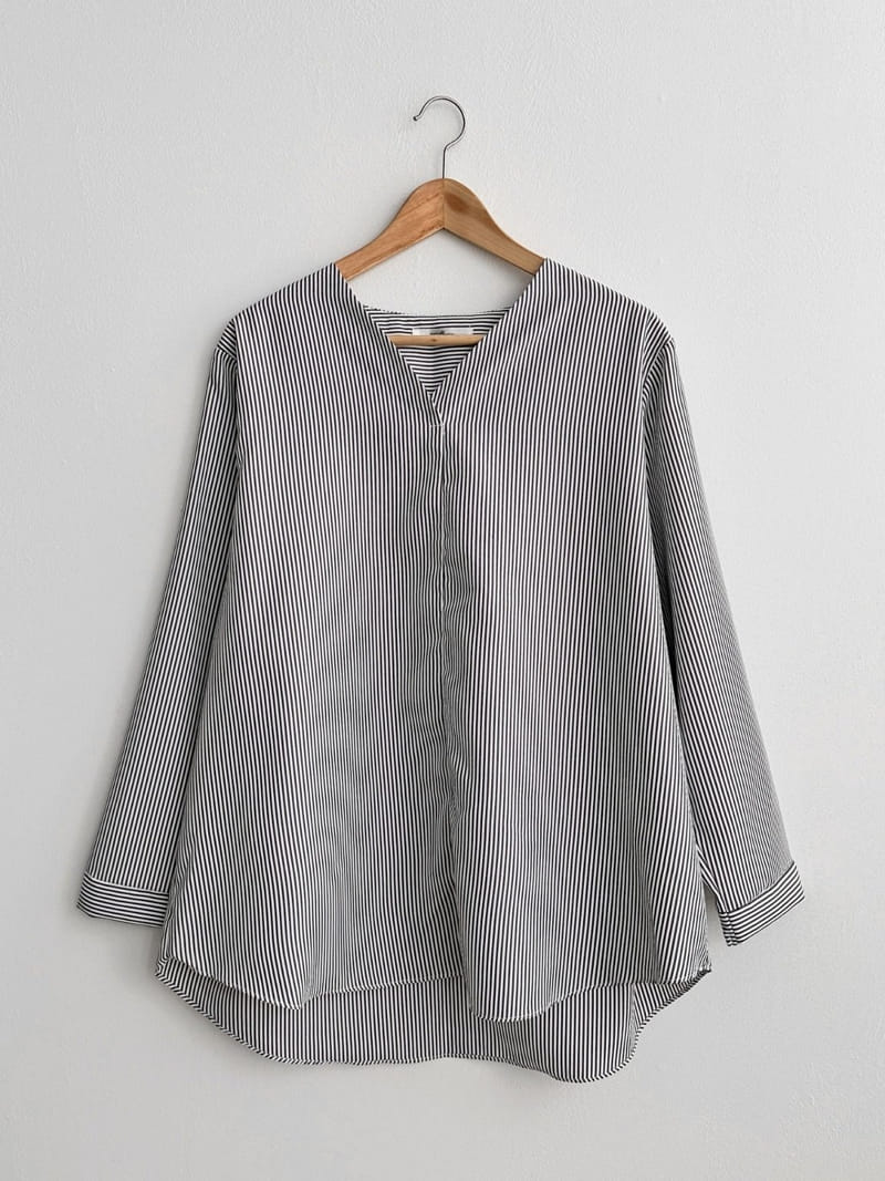 Theggllim - Korean Women Fashion - #momslook - Leo ST Blouse - 9