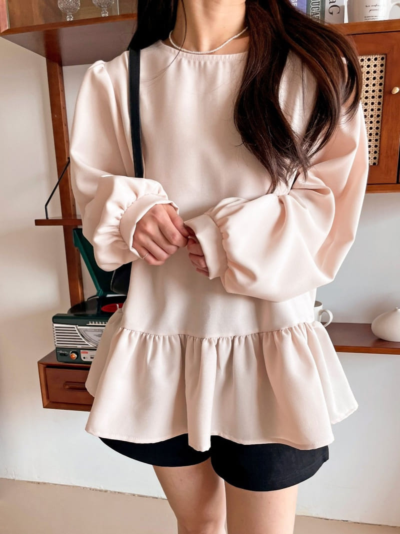 Theggllim - Korean Women Fashion - #womensfashion - Coco Frill Blouse