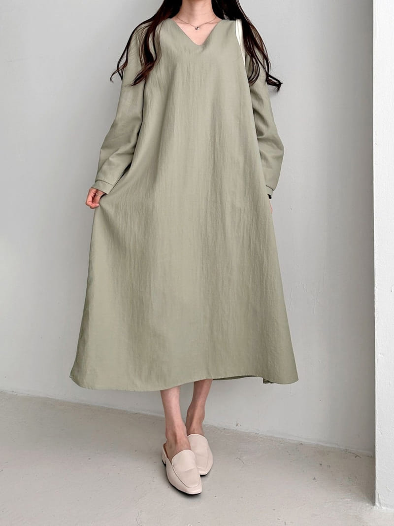 Theggllim - Korean Women Fashion - #womensfashion - Na Long V Neck One-Piece - 2