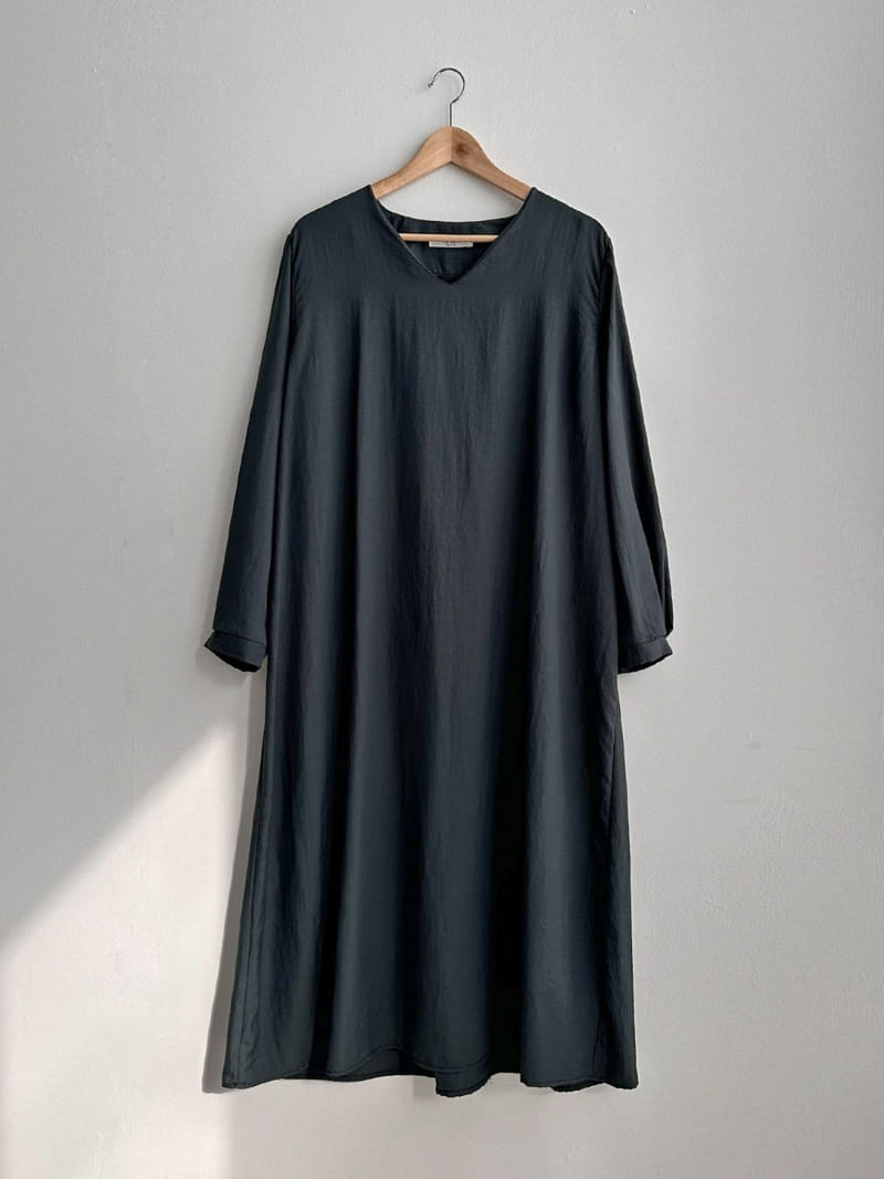 Theggllim - Korean Women Fashion - #womensfashion - Na Long V Neck One-Piece - 6