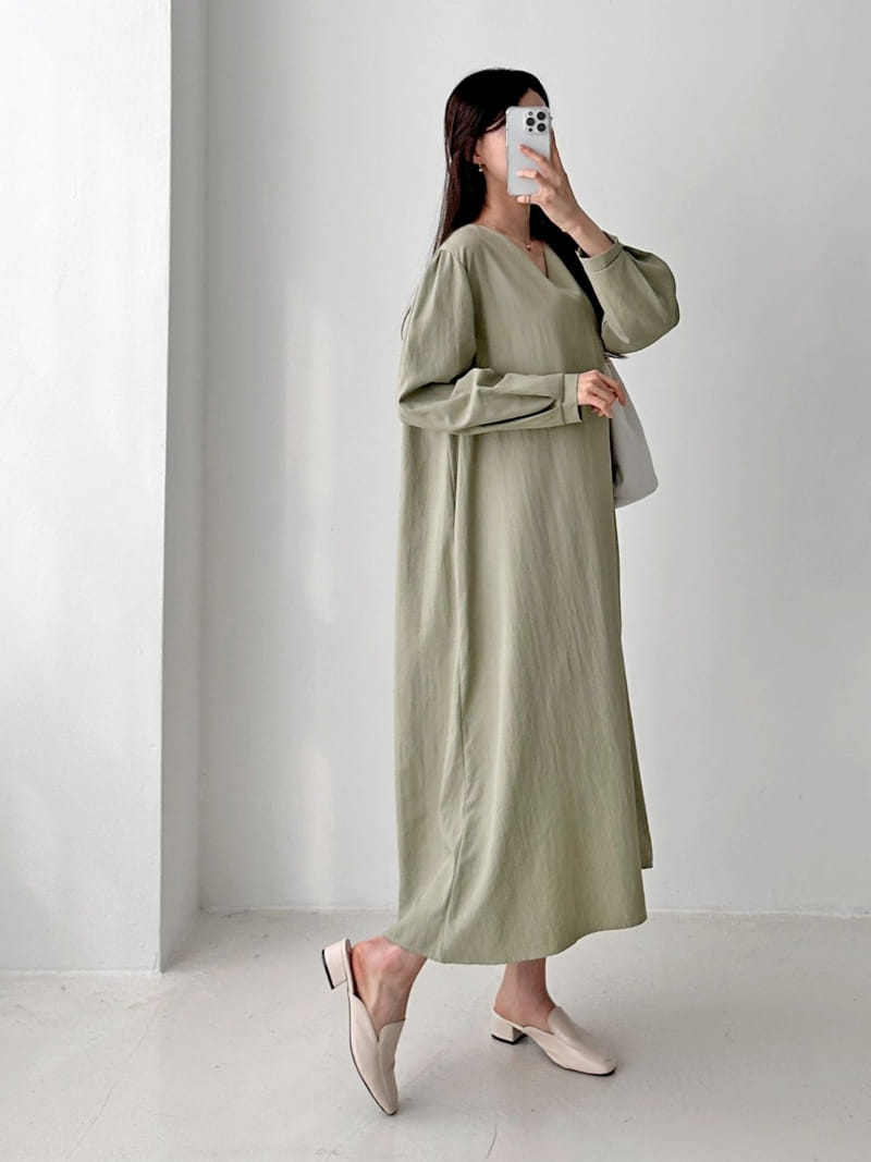 Theggllim - Korean Women Fashion - #womensfashion - Na Long V Neck One-Piece - 8