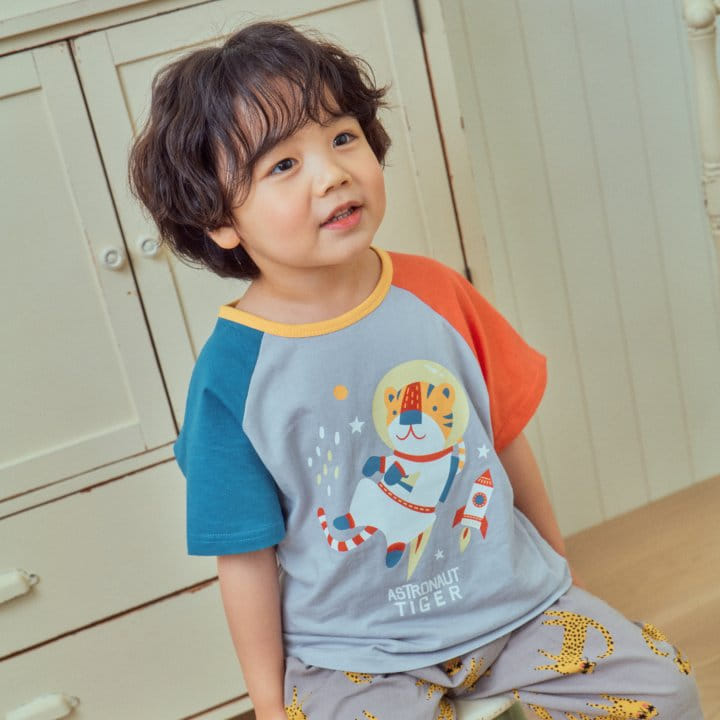 1St Blue - Korean Children Fashion - #prettylittlegirls - Space Animal Tee  - 6