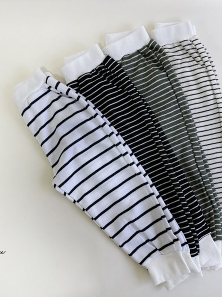 ST Jogger Pants