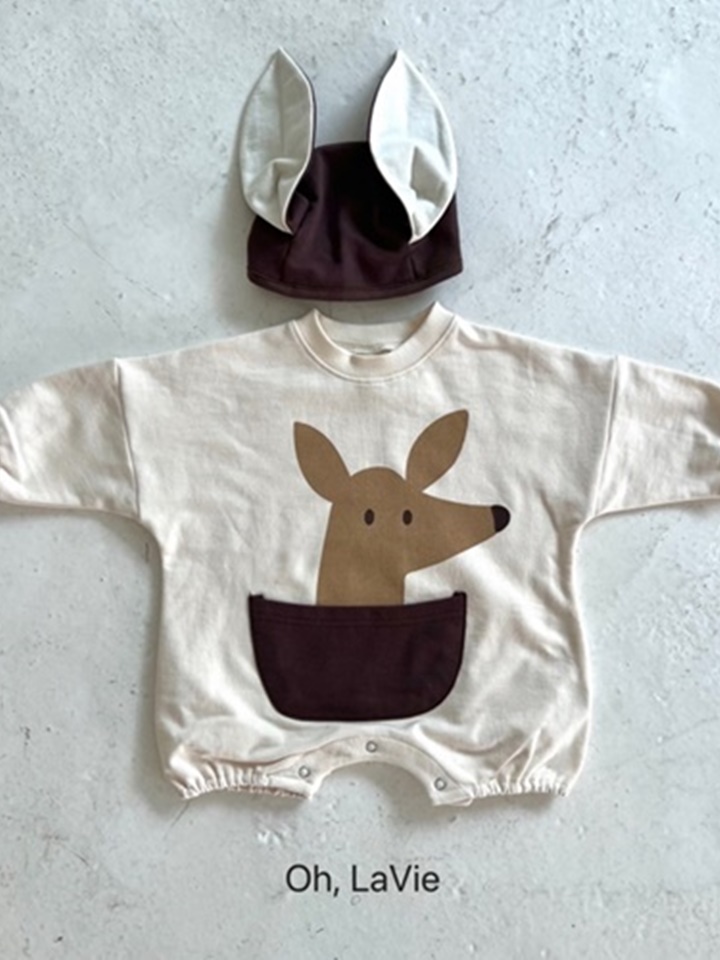 Kangaroo Hat Baby Body Suit Set