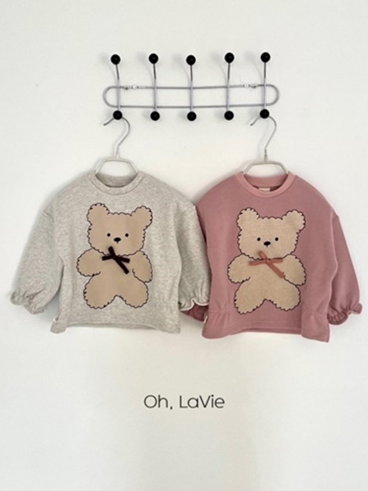 Bear Ribbon Sweatshirt