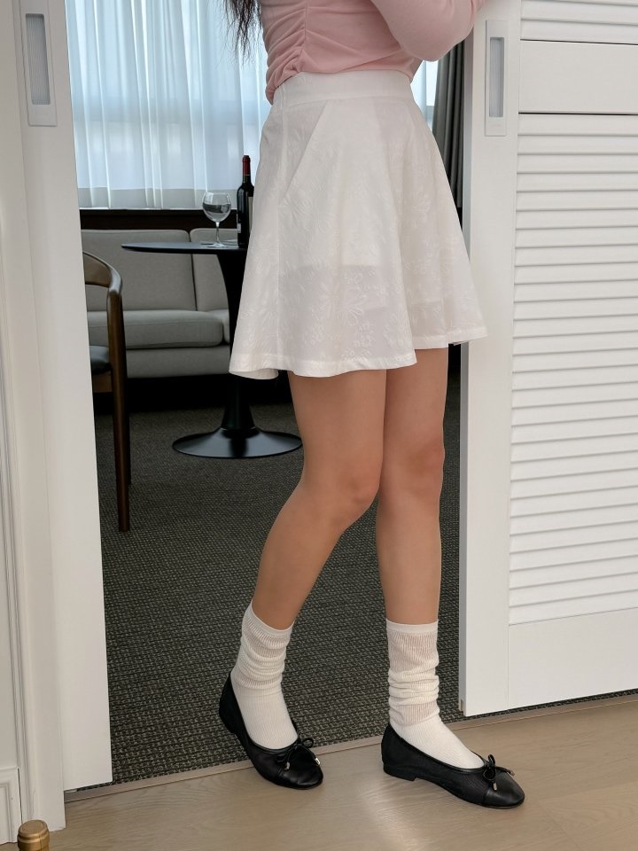Margarine Skirt Pants