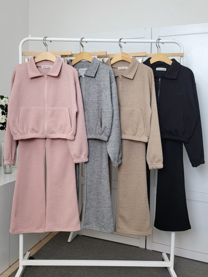 Addition Collar Zip Up Top Bottom Set