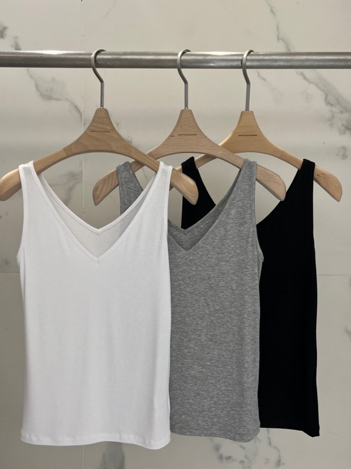 Gisele Sleeveless Tee