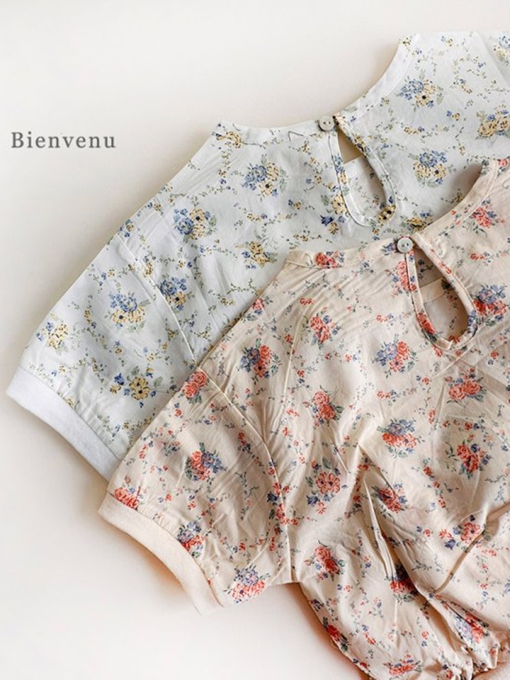 Flower C Tee