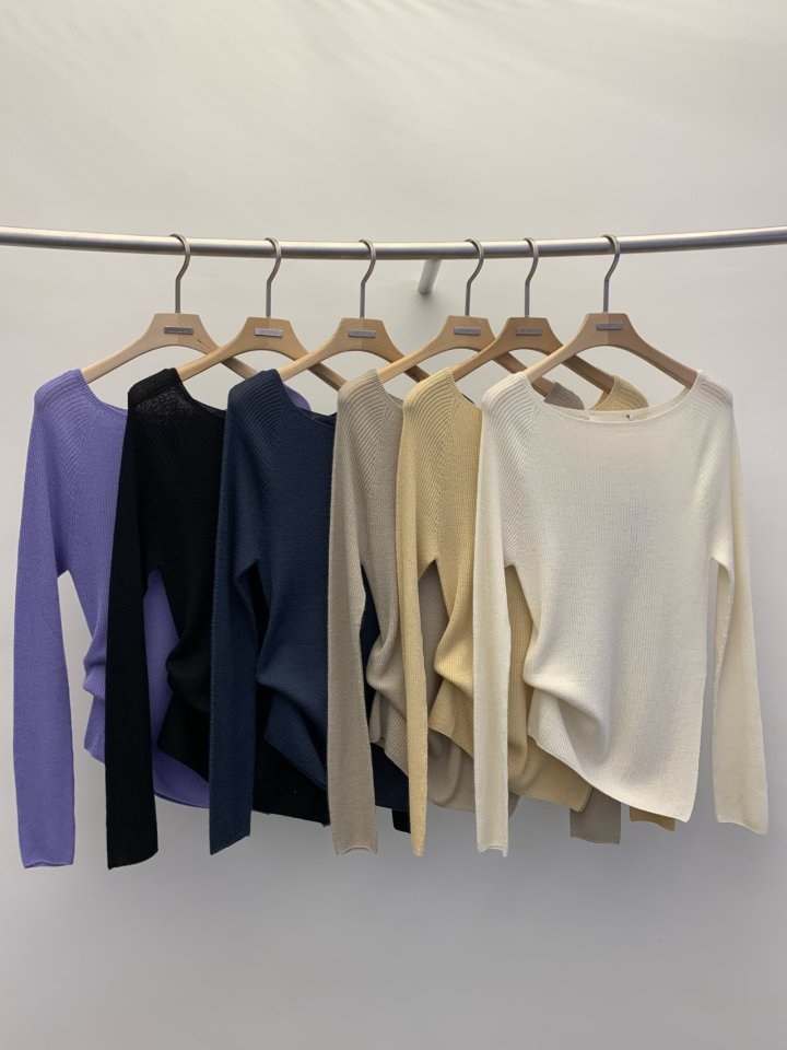 Holga Rib  Boat Neck Knit