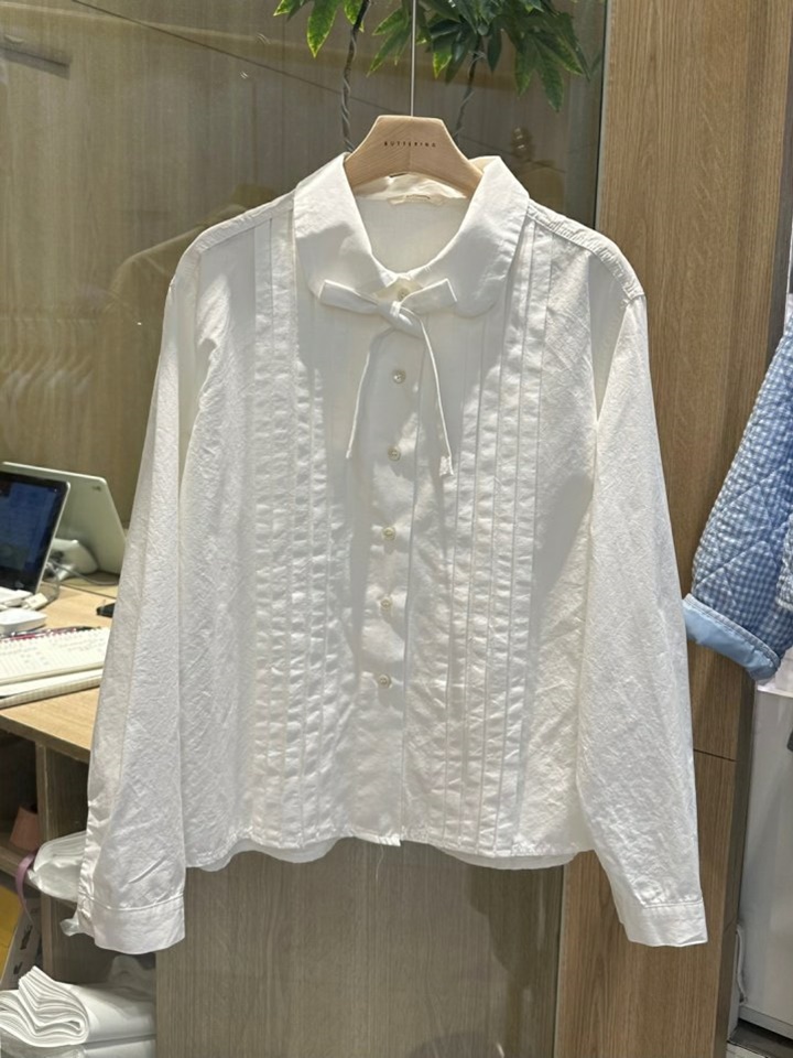 Pintuck Ribbon Blouse