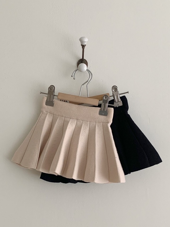Flat Skirt