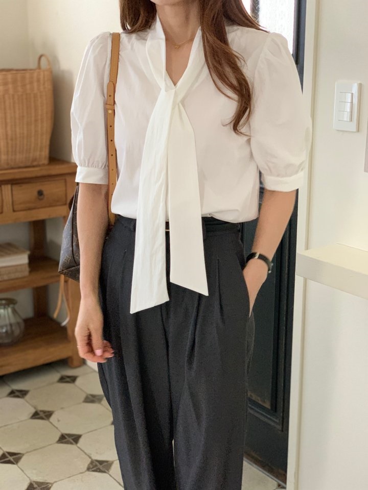 Blanc Tie Blouse