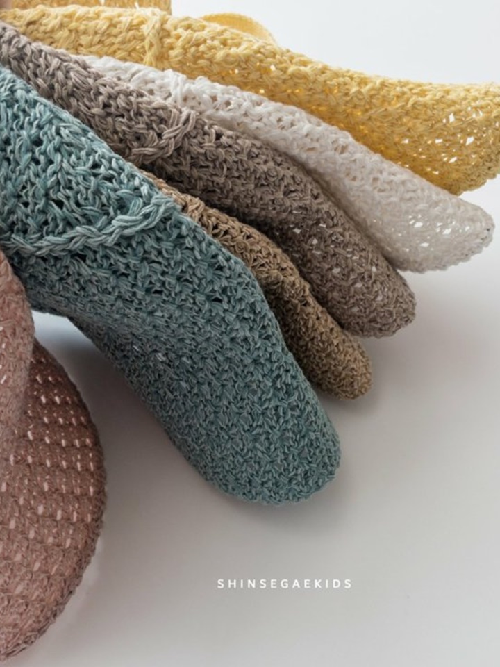 Knitted Jisa Pattern Bonnet