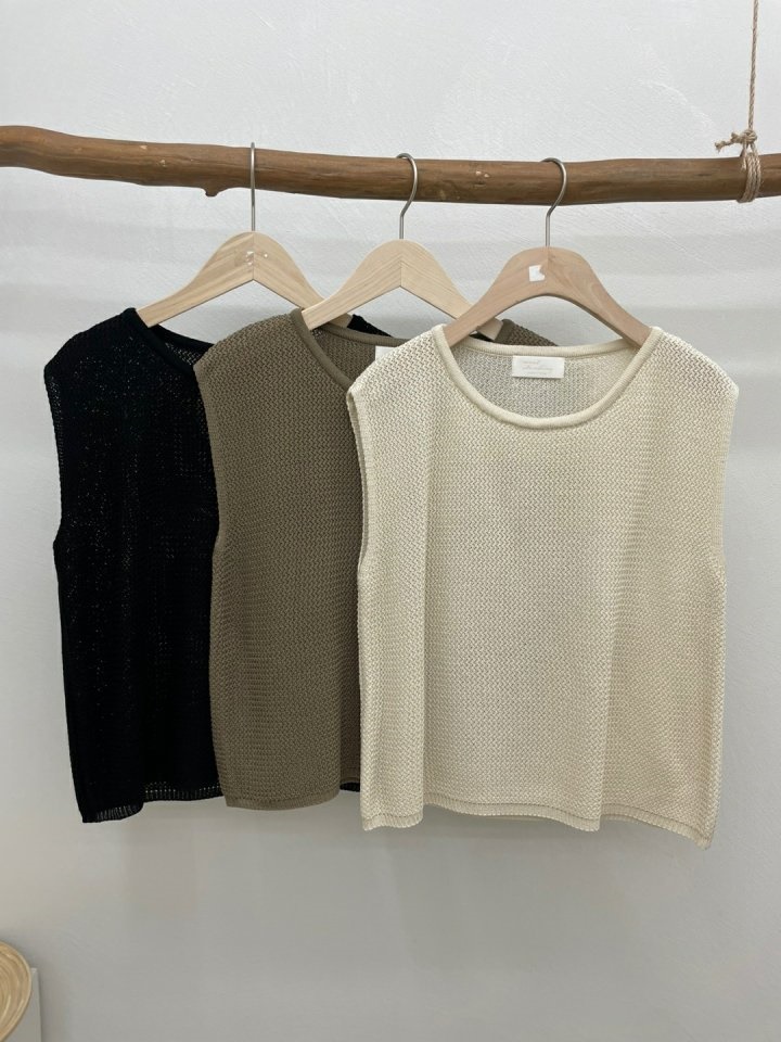 Huri Sleeveless Tee