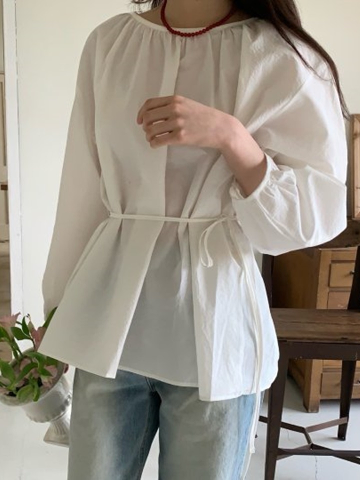 Round Shirring Blouse