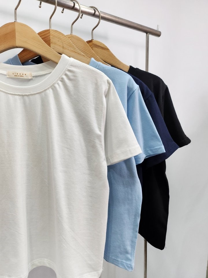 Momo Slim Short Sleeve Tee