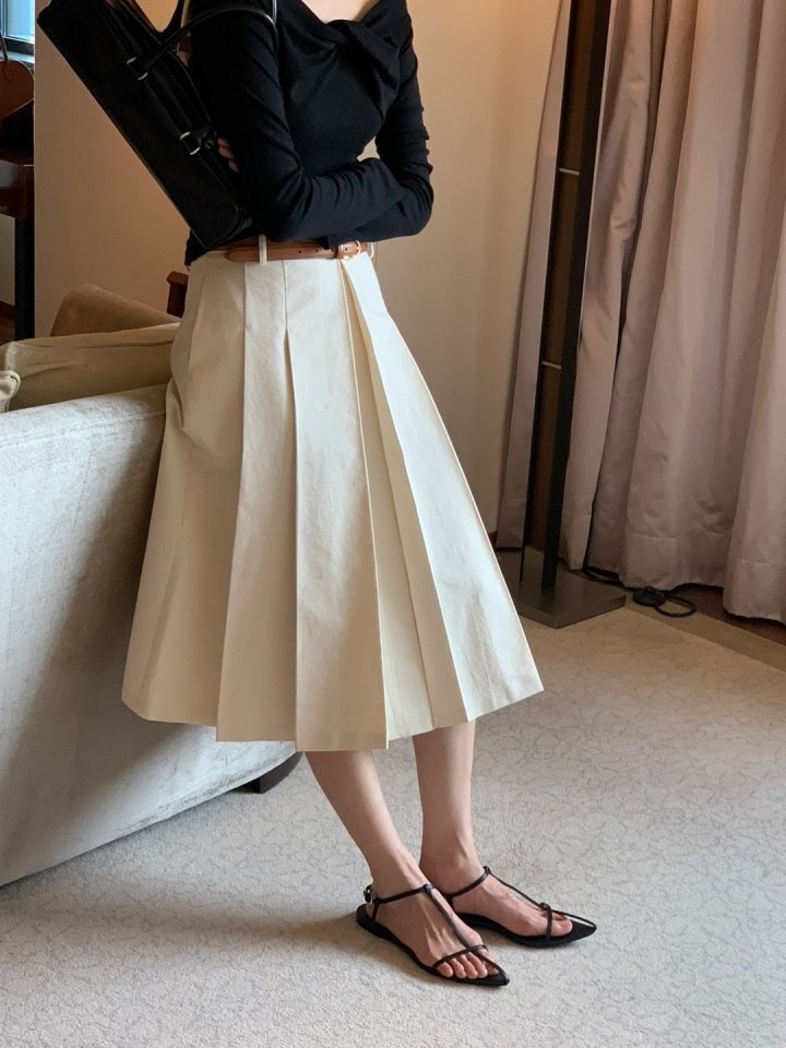 Pleats Skirt