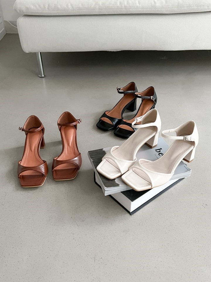 2060 Slipper & Sandals
