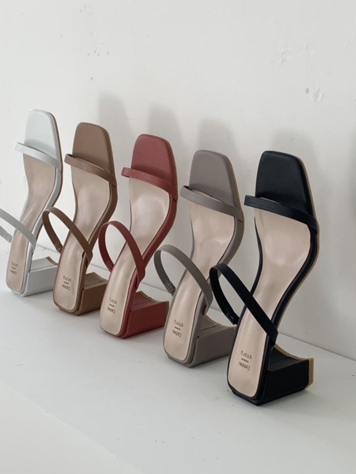 2008 Slipper & Sandals
