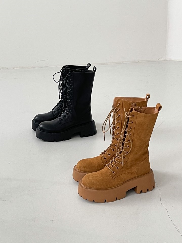 8119  Boots