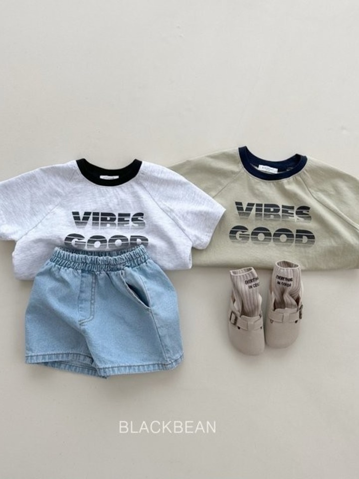 Vibes Tee