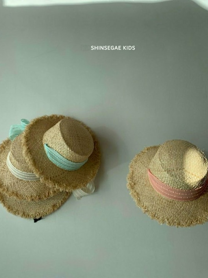 Lapia Neon String Hat